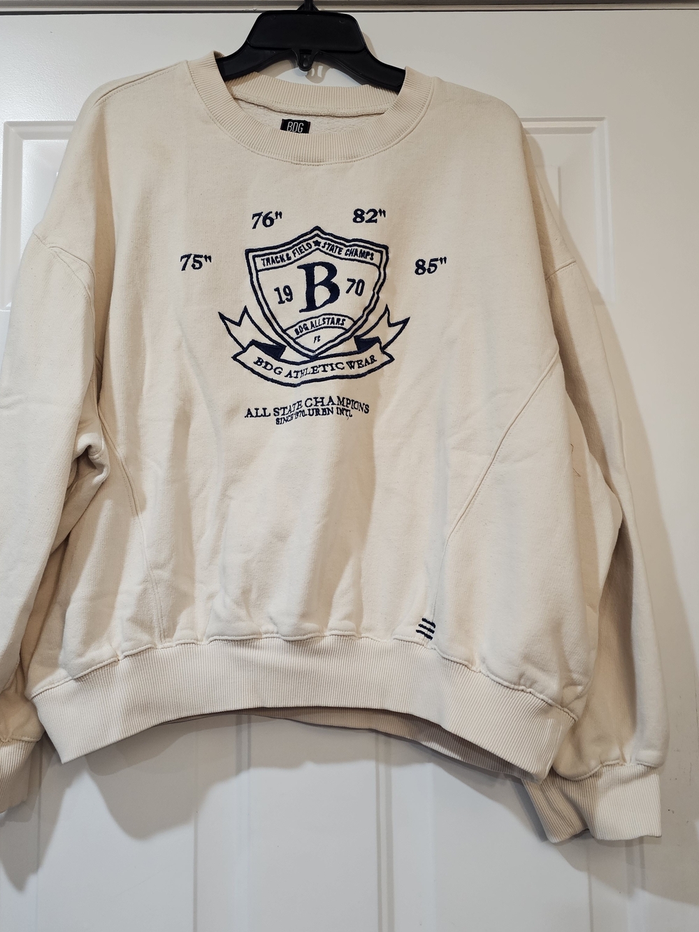 BDG Cream Crewneck Sweatshirt with Navy Athletic Crest Size Medium{bx8}